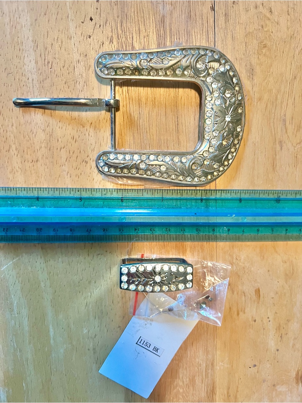 Silver Western-Style Buckle Set with Rhinestone Accents